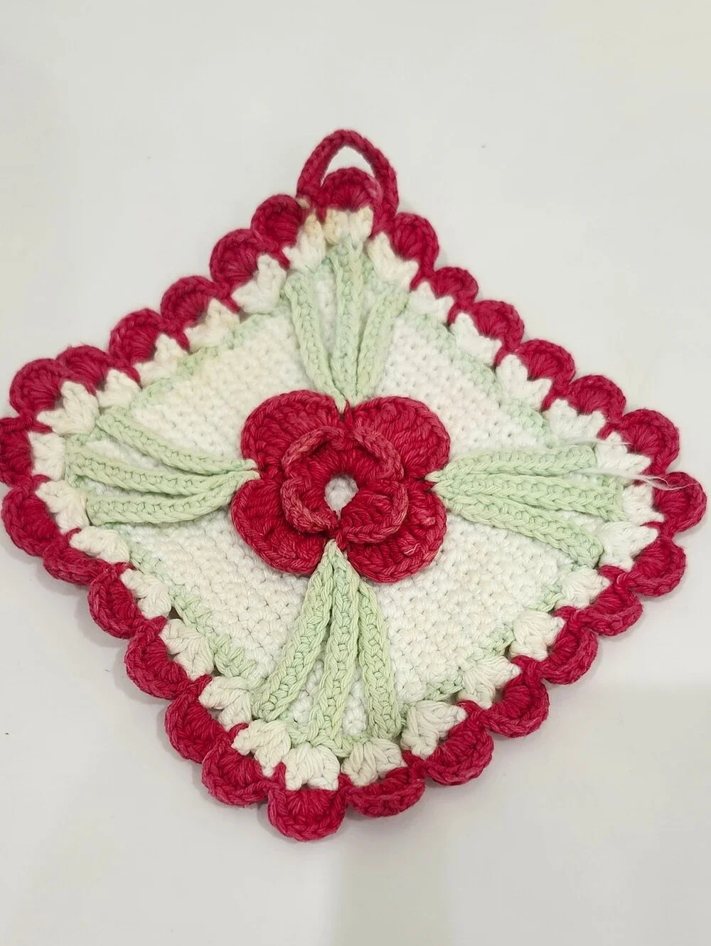 Potholder 2 Piece Set Red & White Roses Hand Crocheted Retro Nostalgia